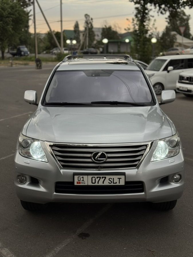 Lexus LX