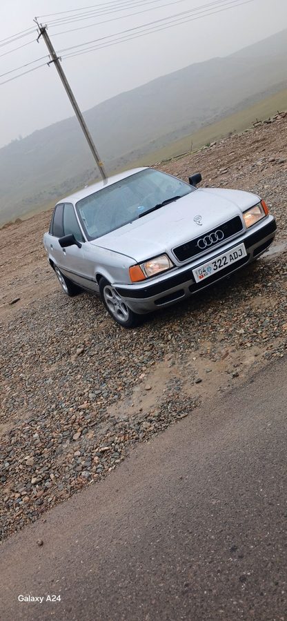 Audi 80