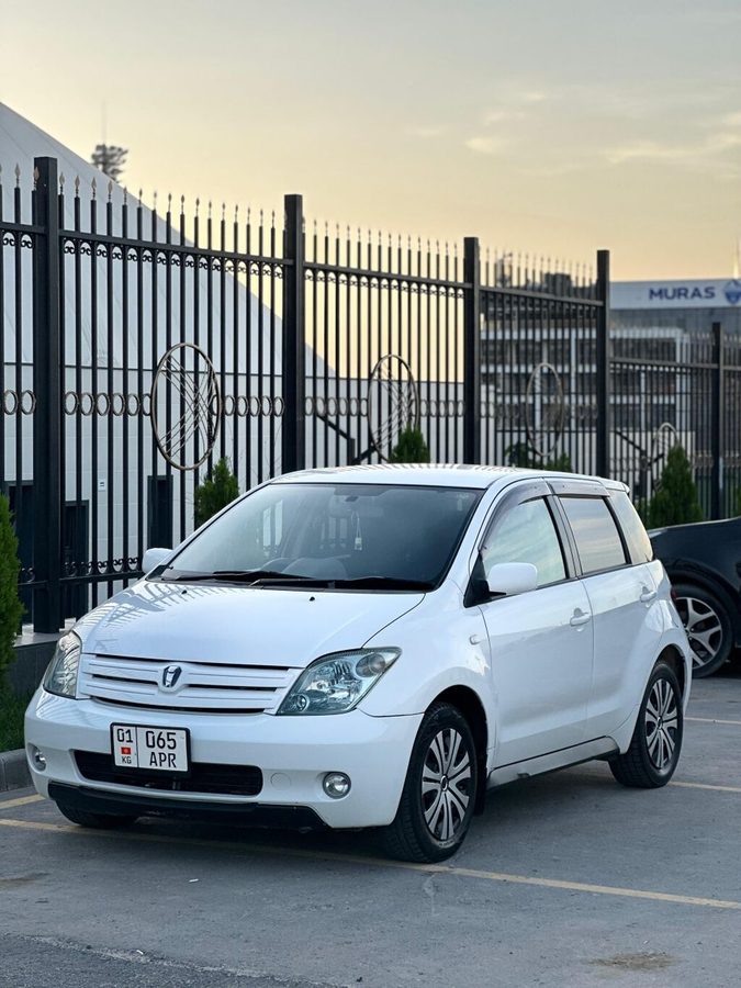 Toyota Ist