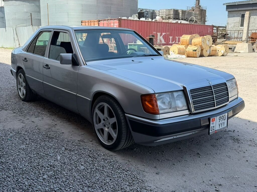 Mercedes-Benz W124