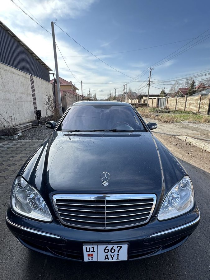 Mercedes-Benz S-Class