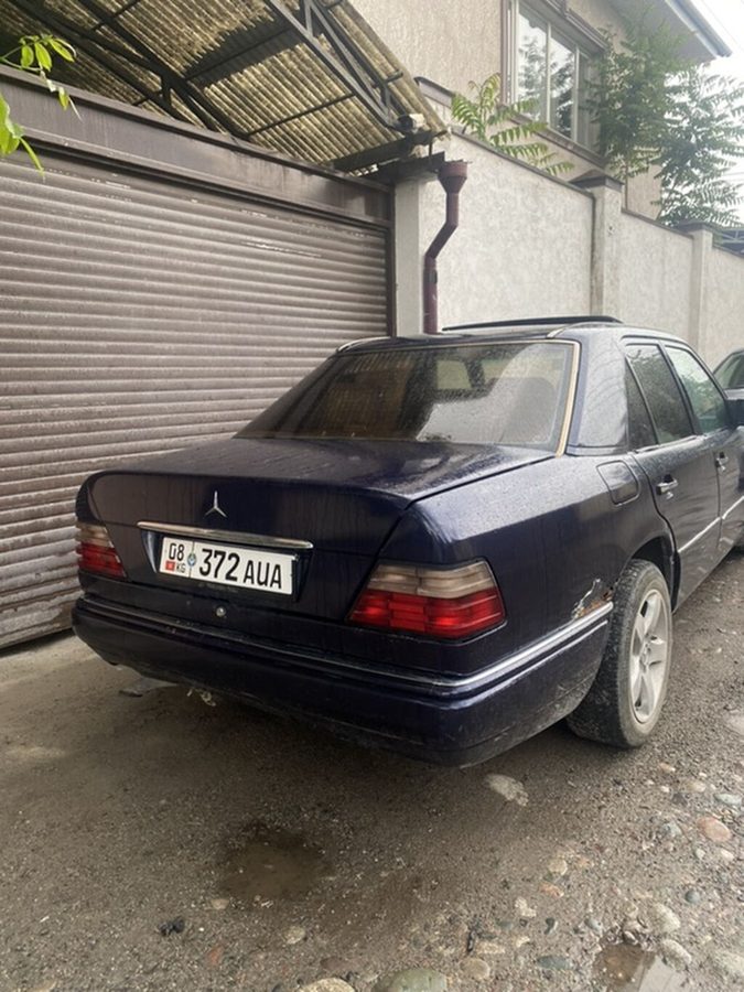 Mercedes-Benz W124