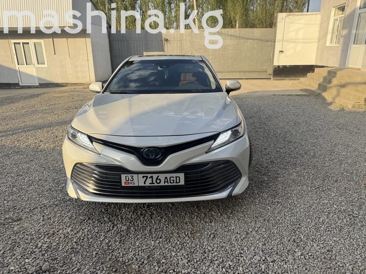 Toyota Camry VIII (XV70) 2018