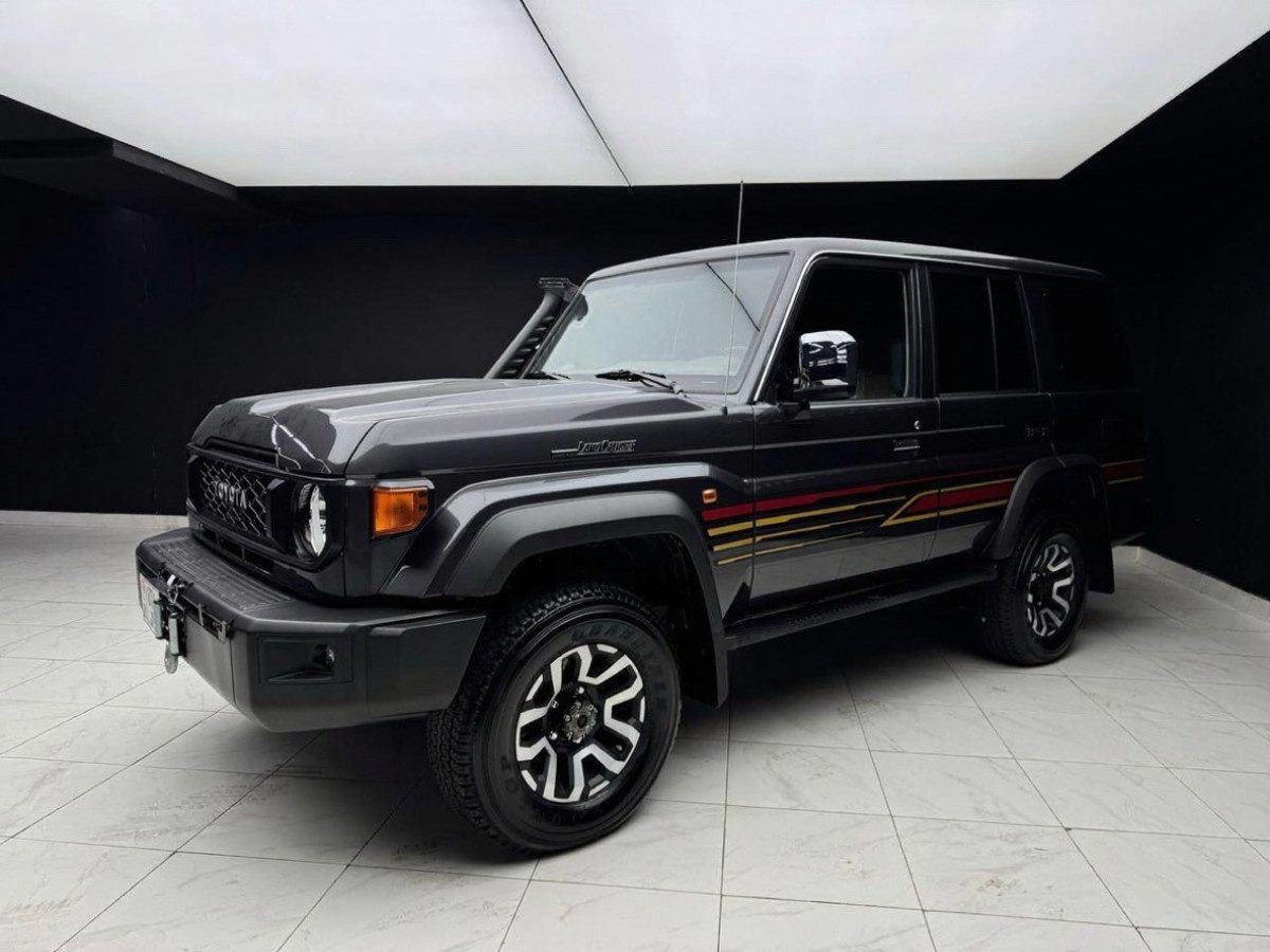 Toyota Land Cruiser 70 Series Рестайлинг 2
