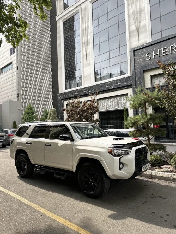 Toyota 4Runner V Рестайлинг 2019