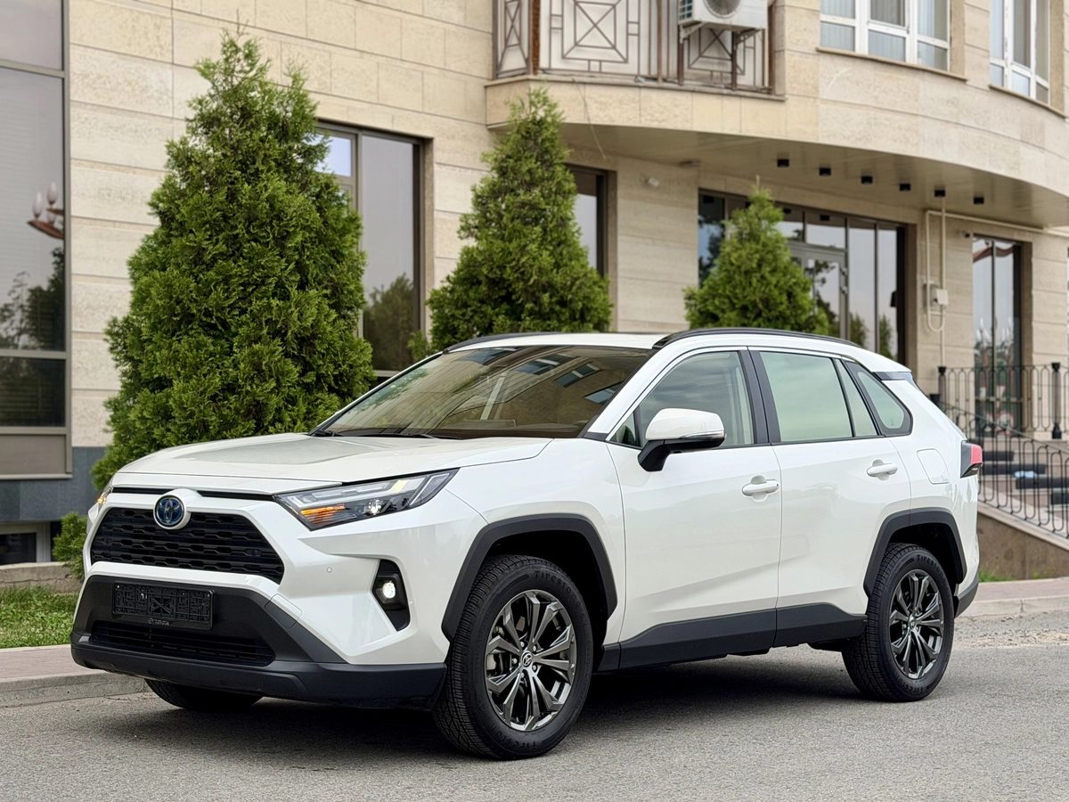 Toyota RAV4 V (XA50) 2022