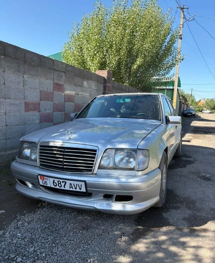 Mercedes-Benz W124