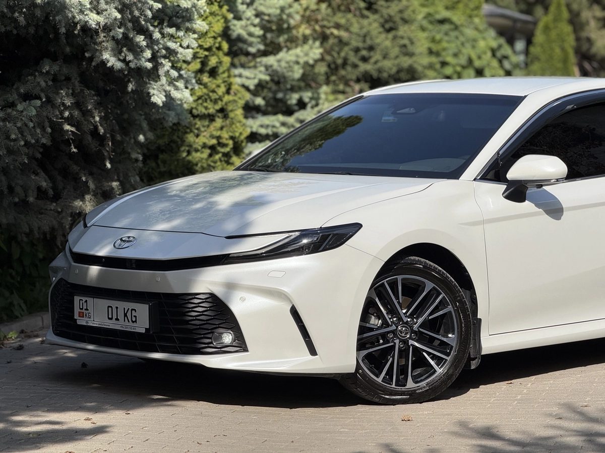 Toyota Camry IX (XV80) 2024