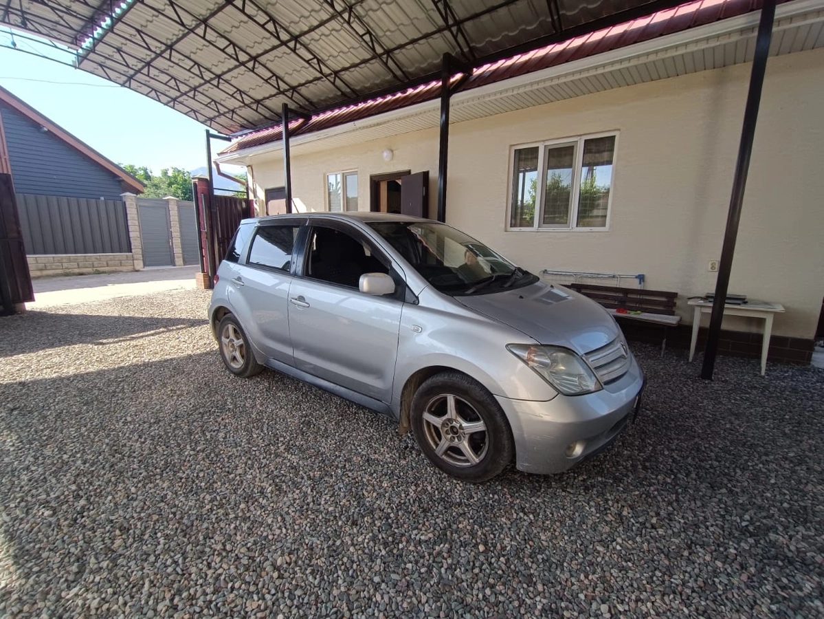 Toyota Ist I 2003