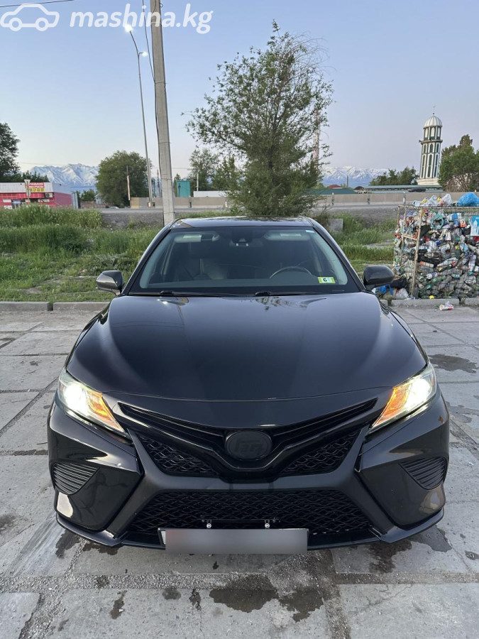 Toyota Camry VIII (XV70)