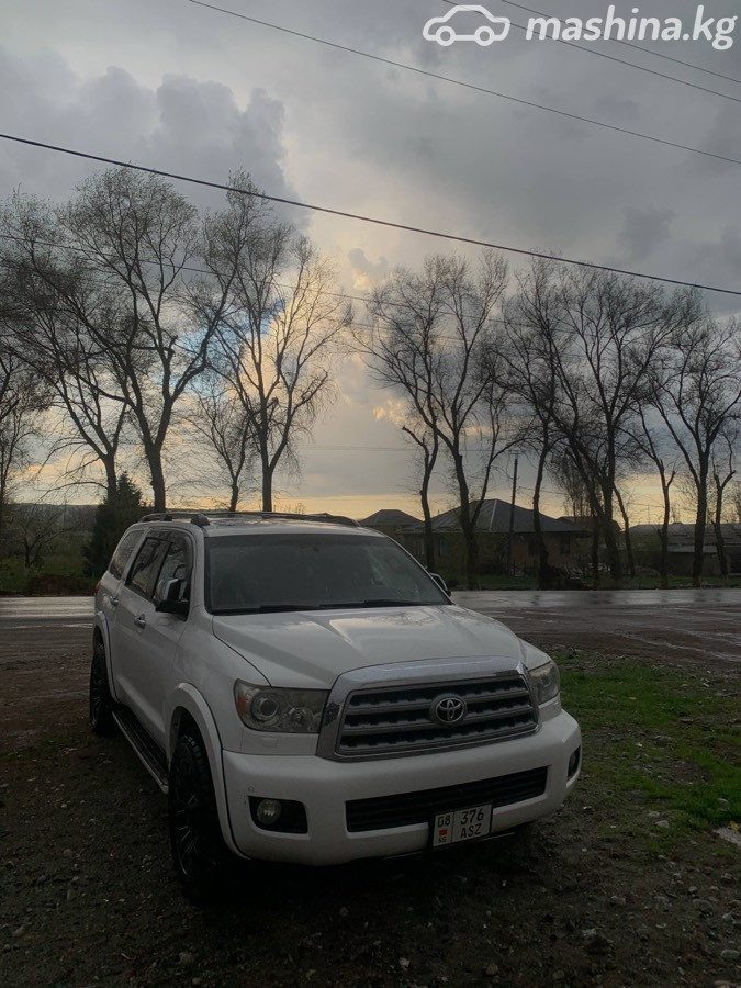 Toyota Sequoia II
