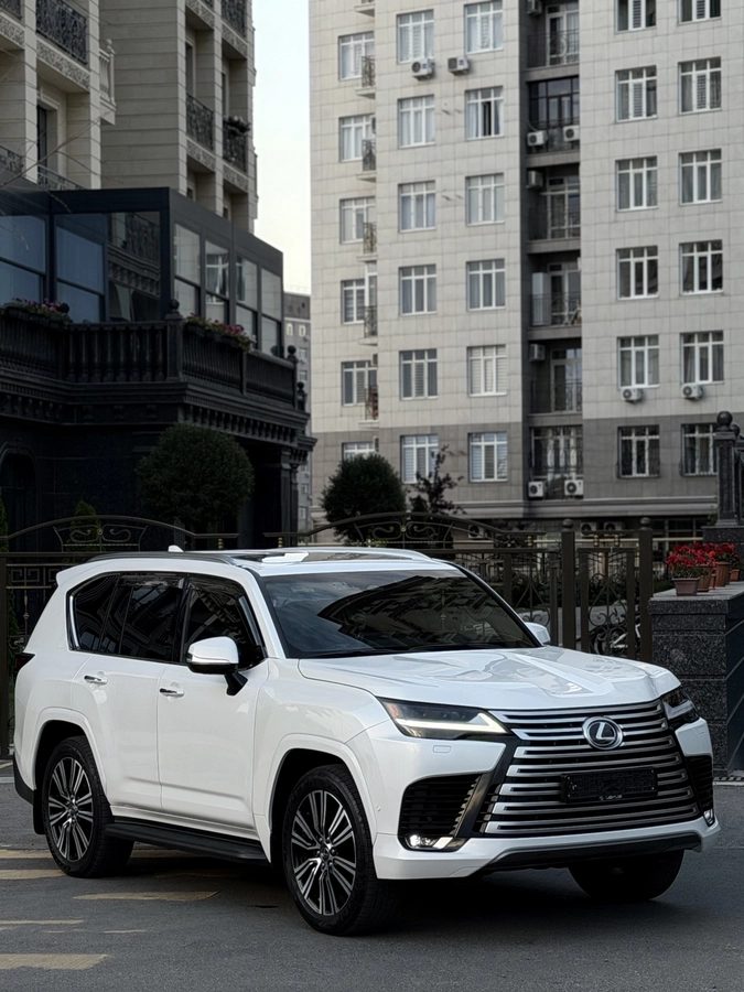 Lexus LX IV 2025