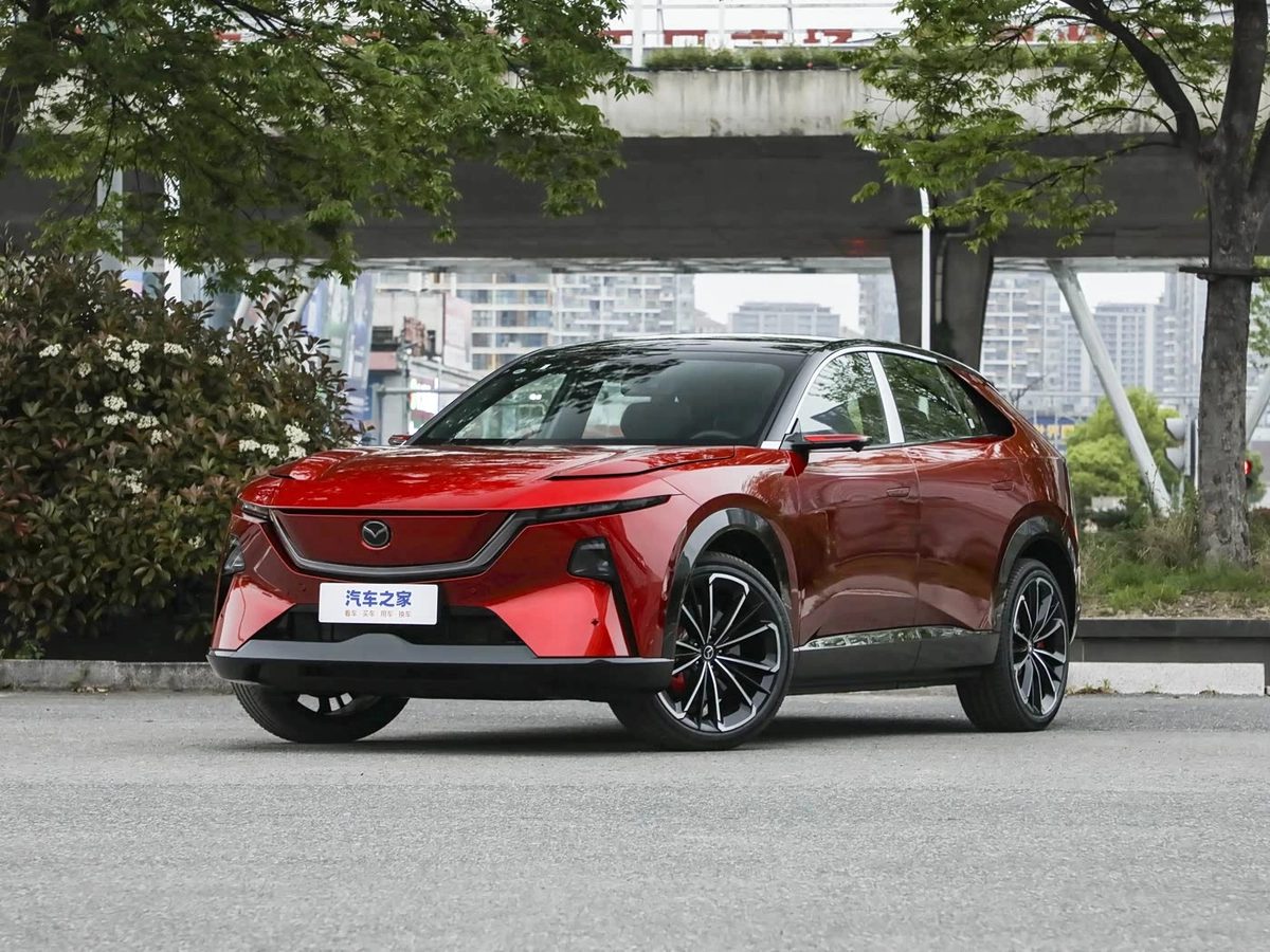 Mazda EZ-60 2026