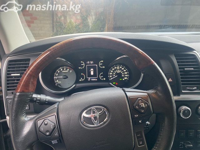 Toyota Sequoia