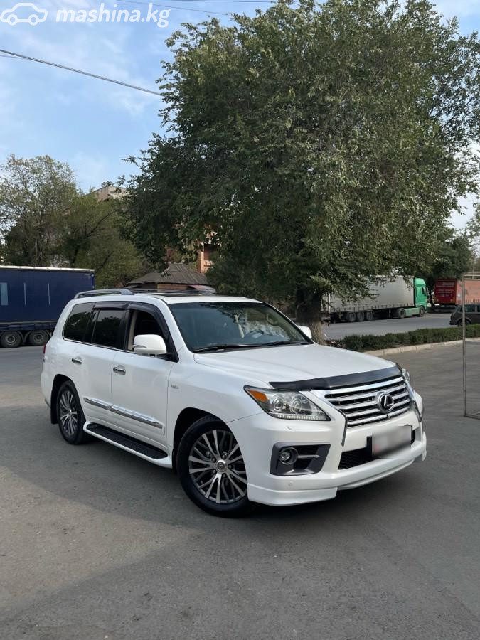 Lexus LX III