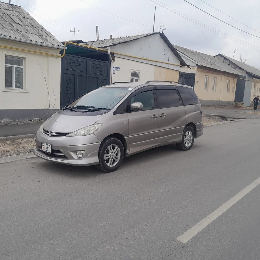 Toyota Estima II Рестайлинг 2003