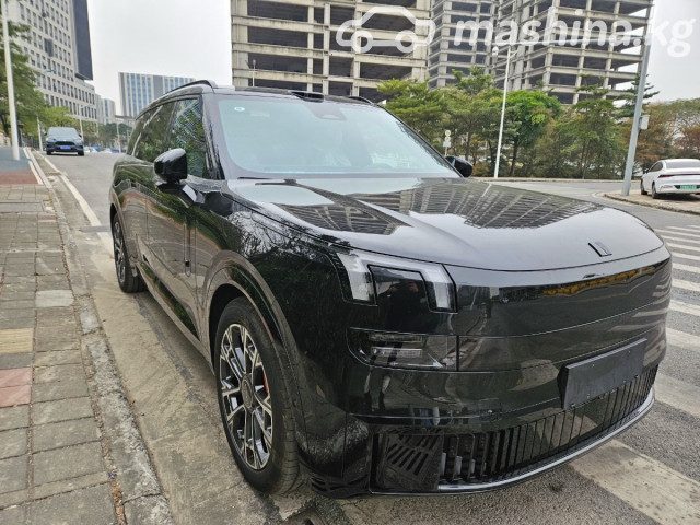 Lynk &amp; Co 900