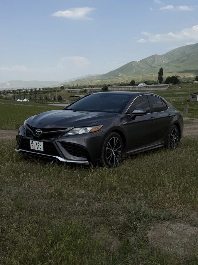 Toyota Camry VIII (XV70) 2020