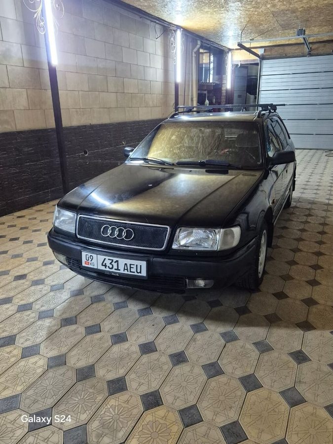 Audi 100