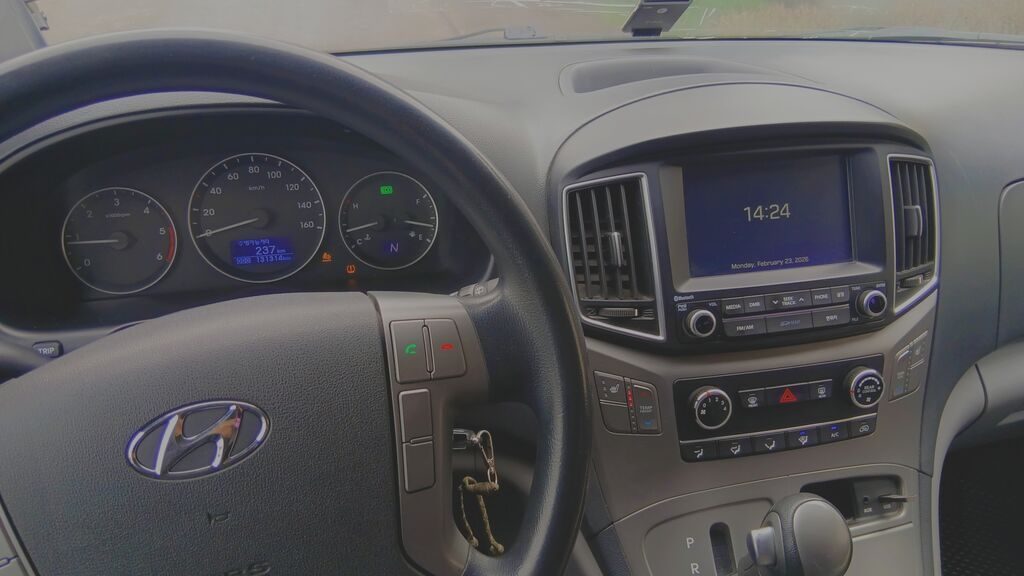 Hyundai H-1