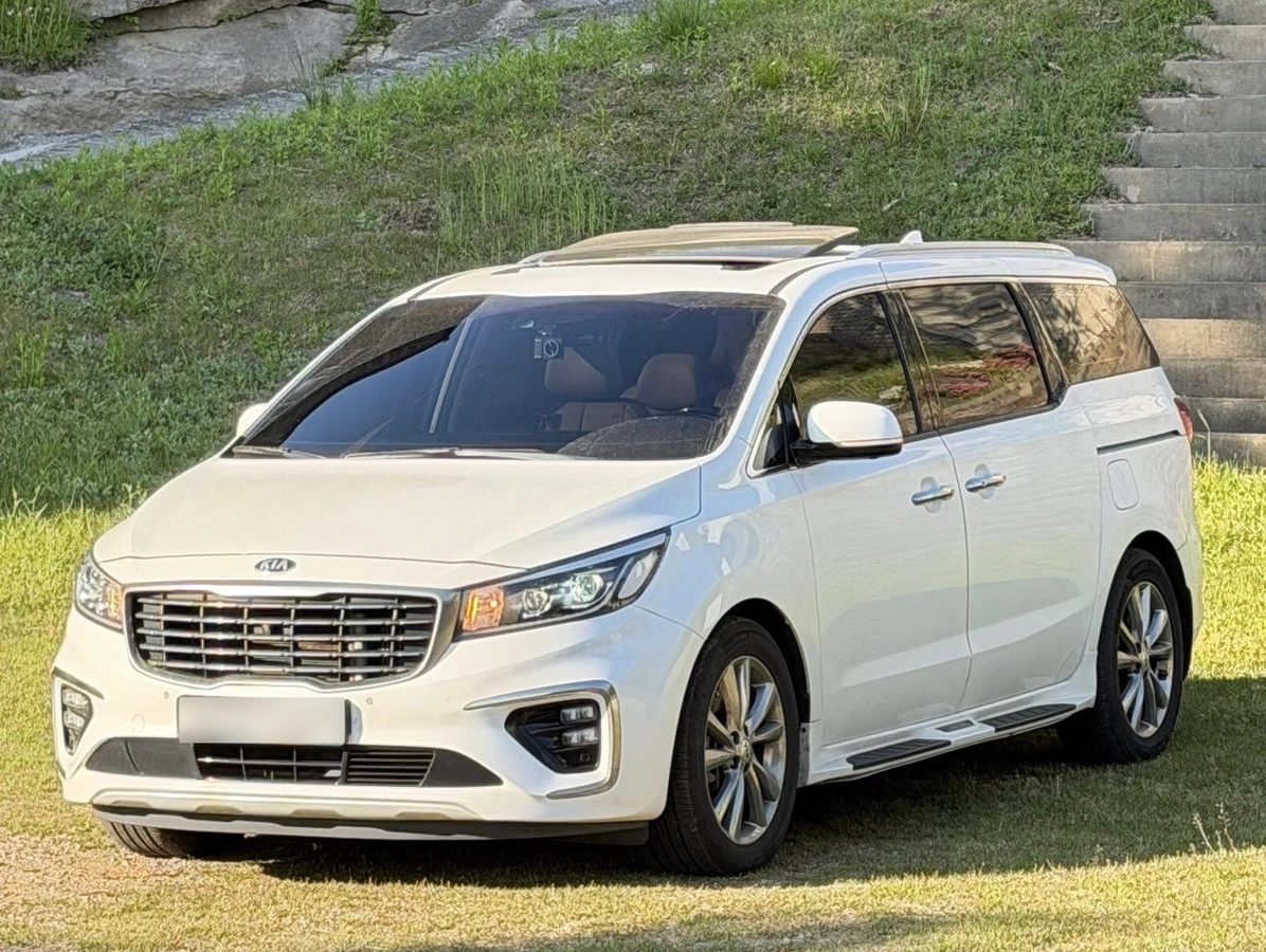 Kia Carnival III 2020