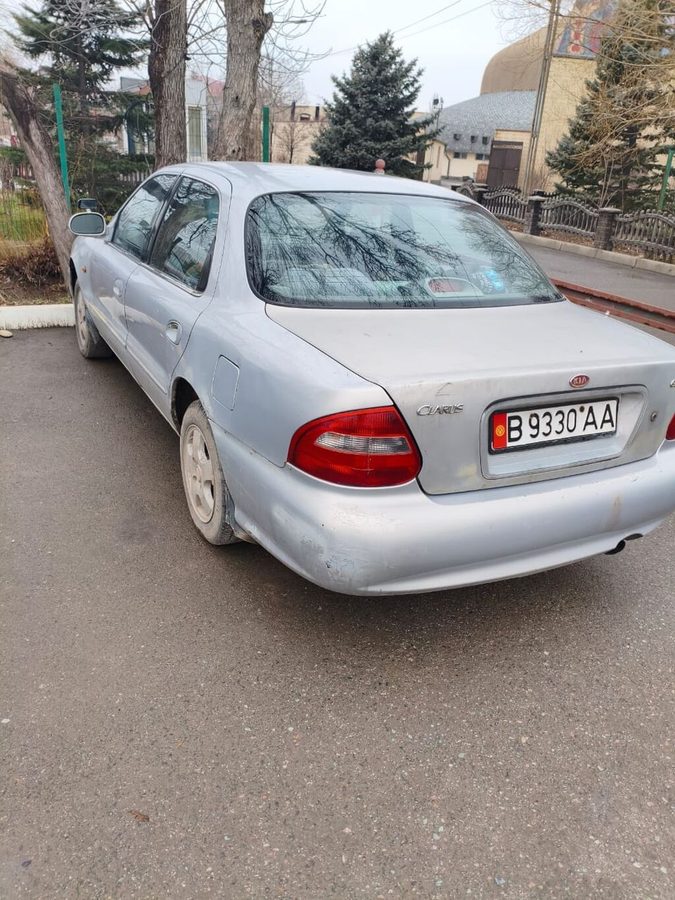 Kia Clarus