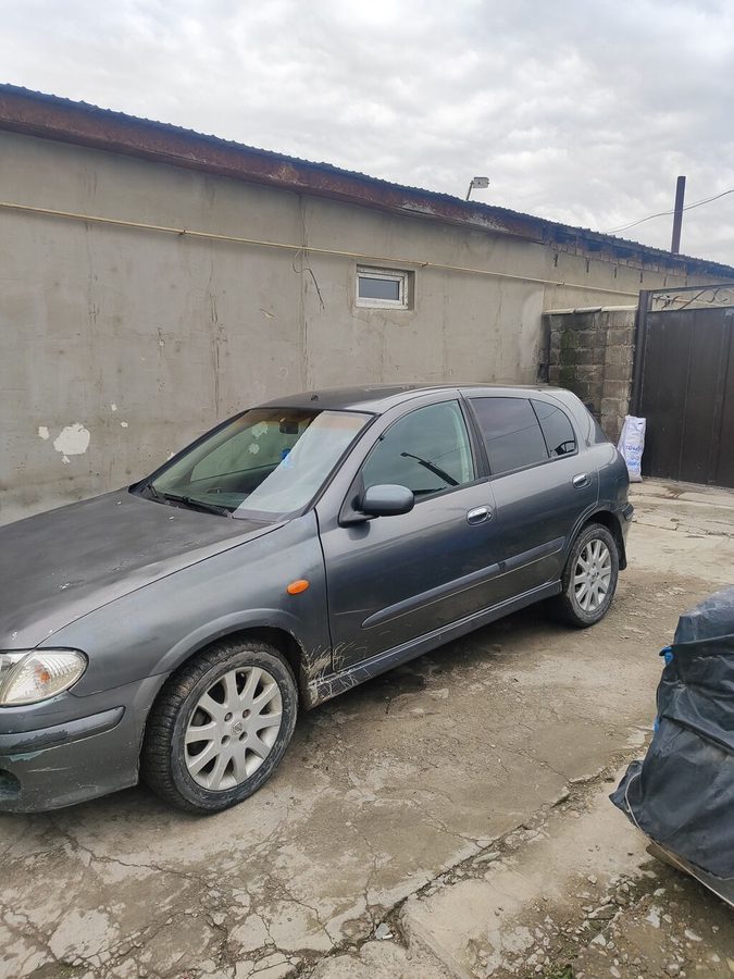 Nissan Almera