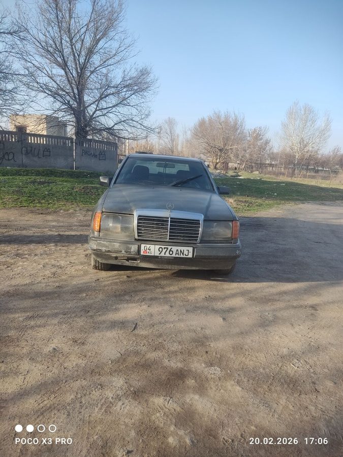 Mercedes-Benz W124