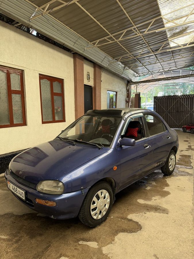 Mazda 121