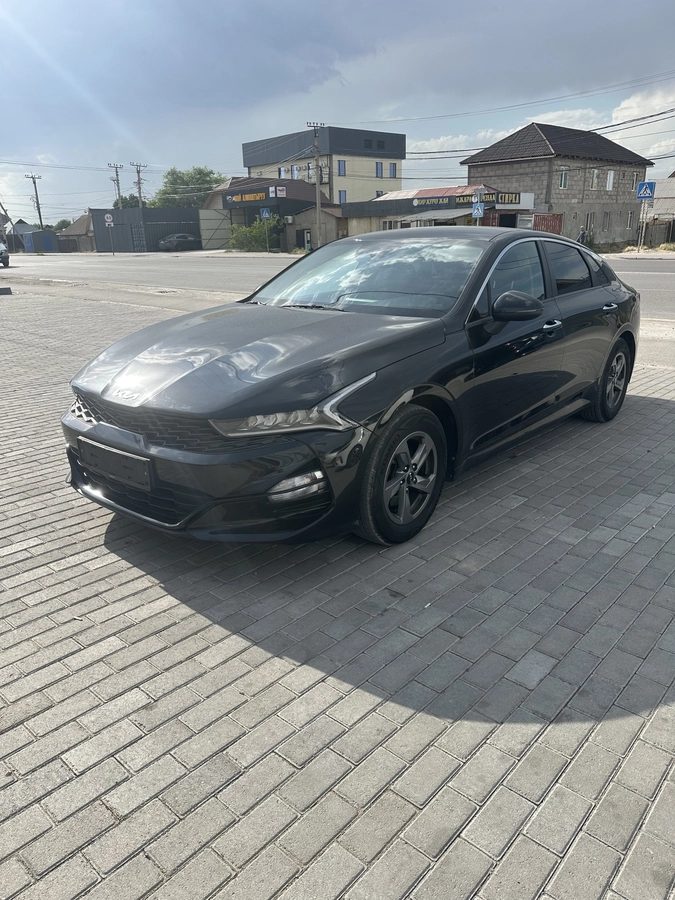 Kia K5 III 2021