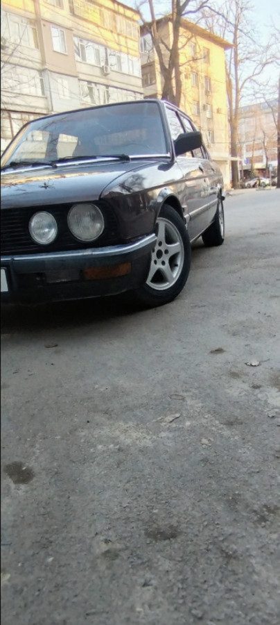BMW 5 серии II (E28)