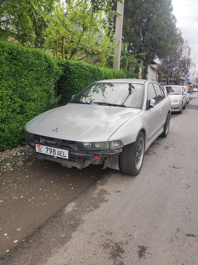 Mitsubishi Galant