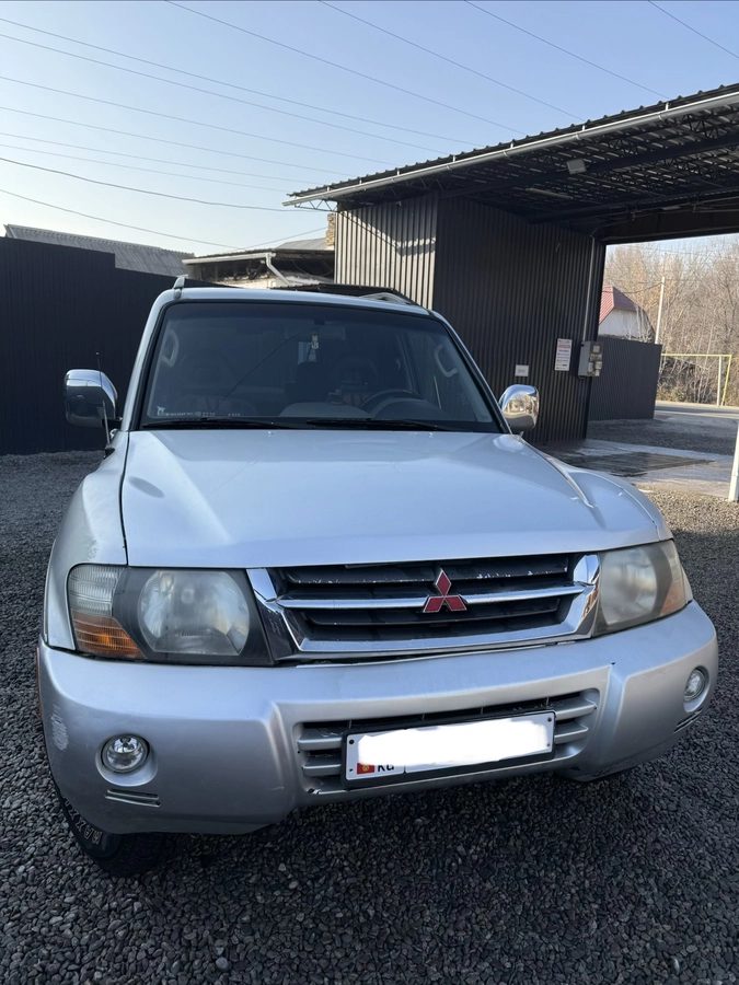 Mitsubishi Montero III 2000