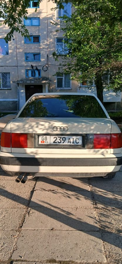 Audi 100
