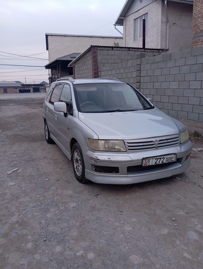 Mitsubishi Chariot