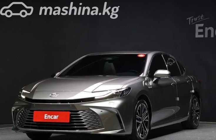 Toyota Camry IX (XV80)