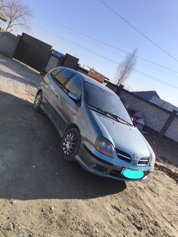 Nissan Tino