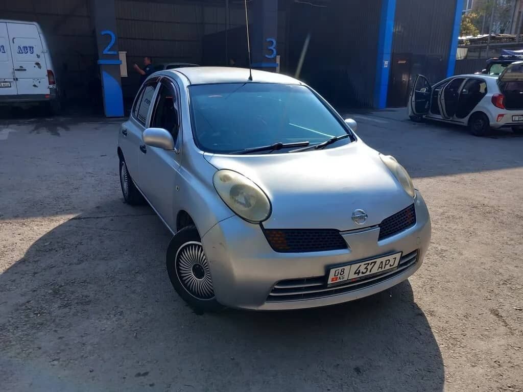 Nissan March