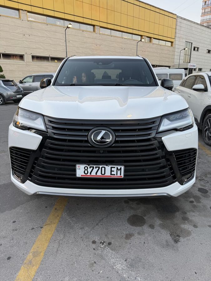 Lexus LX