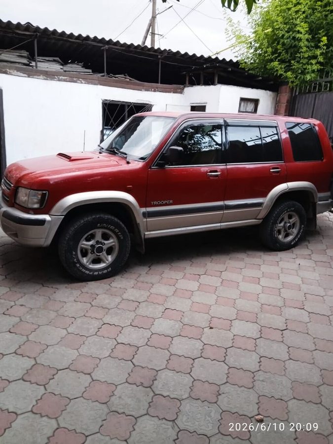Isuzu Trooper