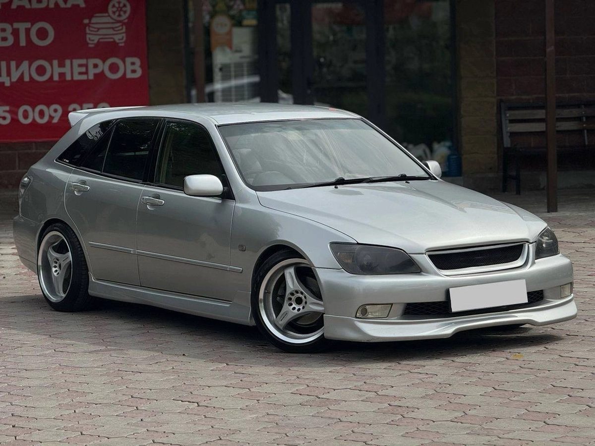 Toyota Altezza 2003