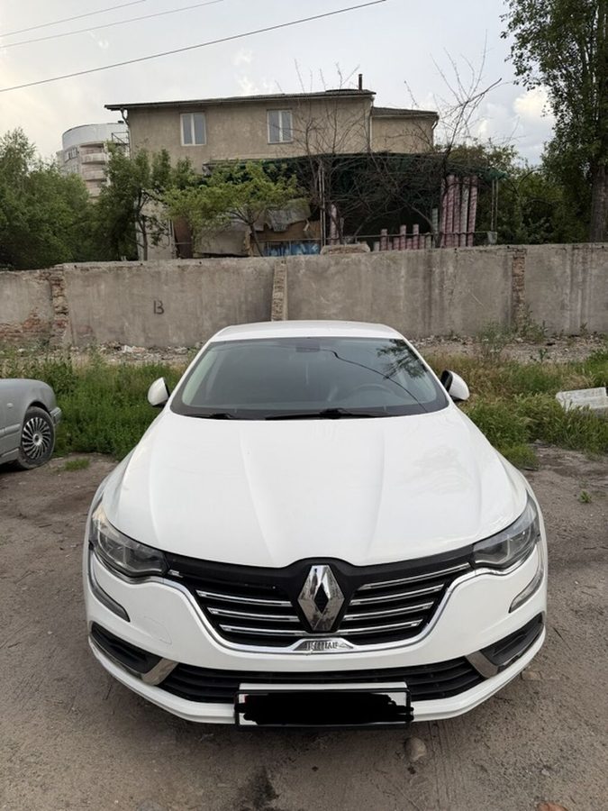 Renault SM6