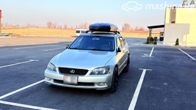 Lexus IS