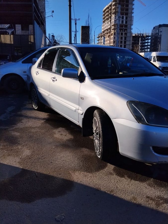 Mitsubishi Lancer