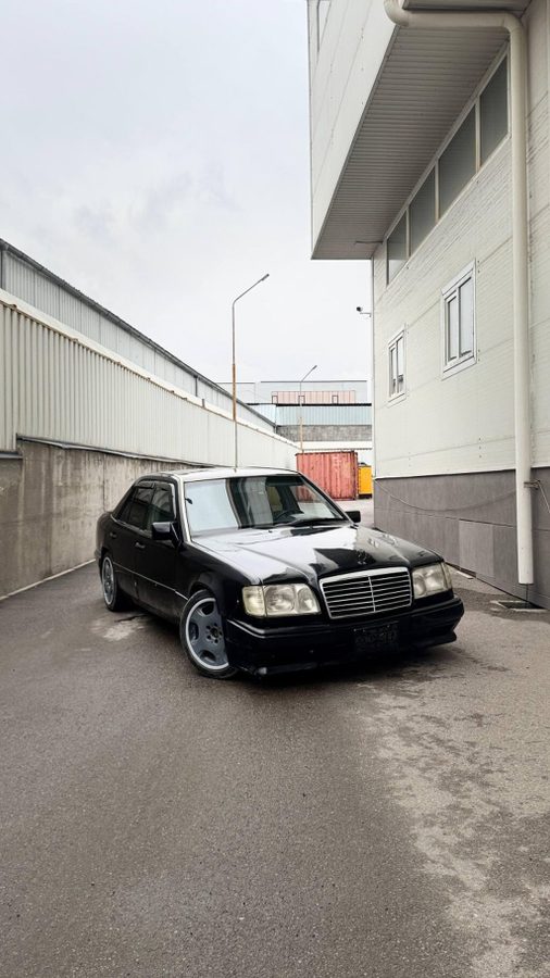 Mercedes-Benz W124