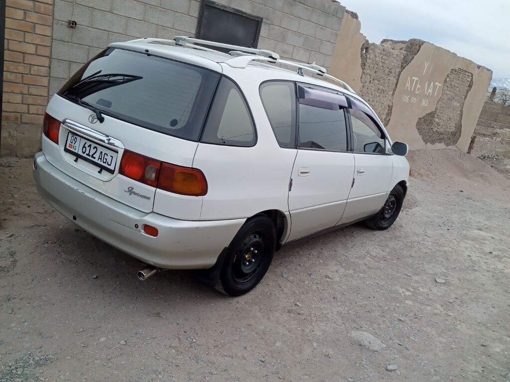 Toyota Ipsum
