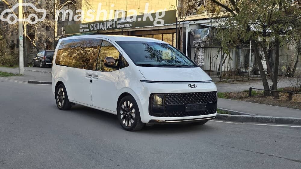 Hyundai Staria
