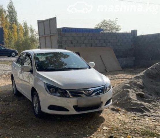 BYD E5