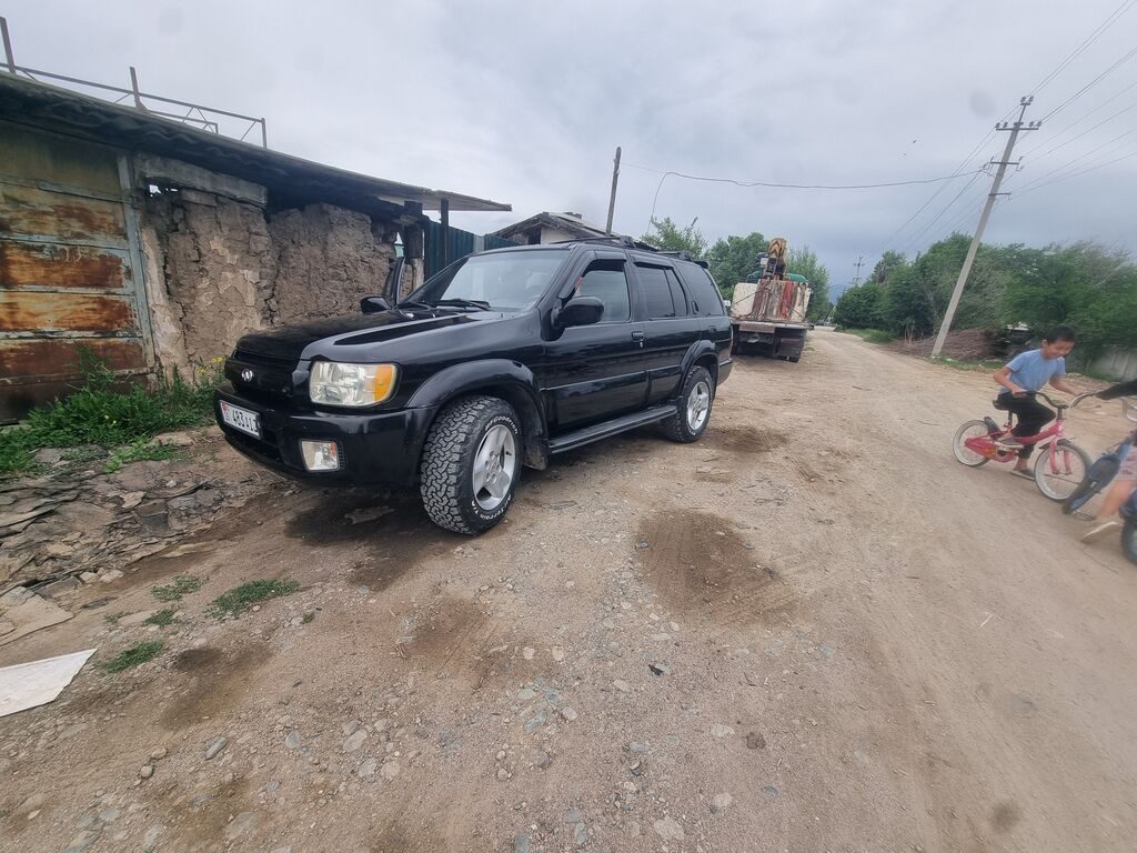 Infiniti QX4
