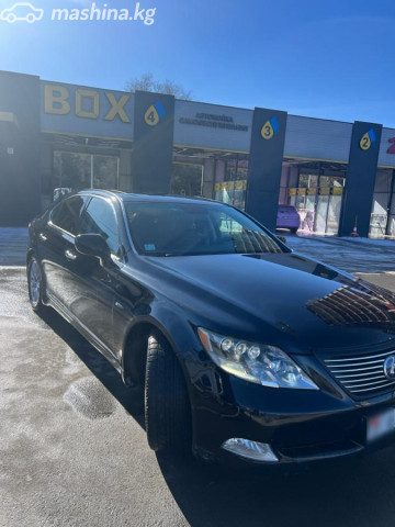 Lexus LS